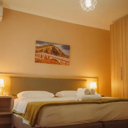 Te Gjyshi 호텔 베라트