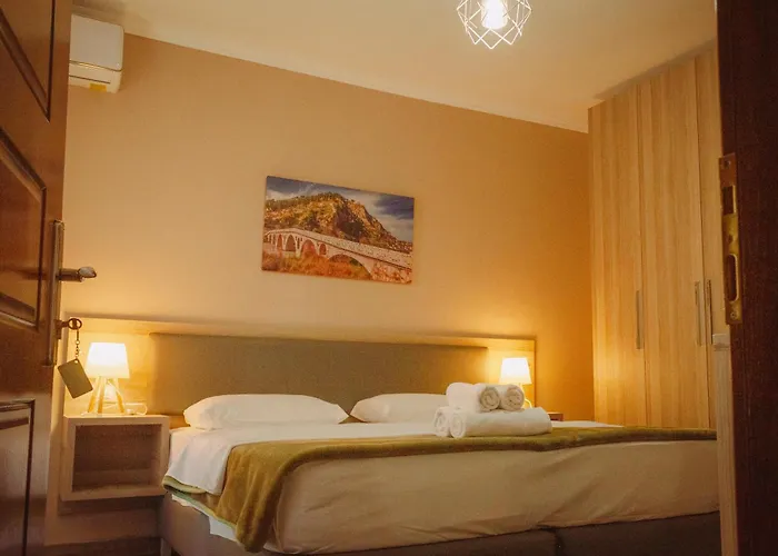 Te Gjyshi Отель Берат