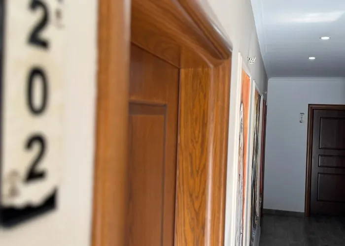 Te Gjyshi Отель *